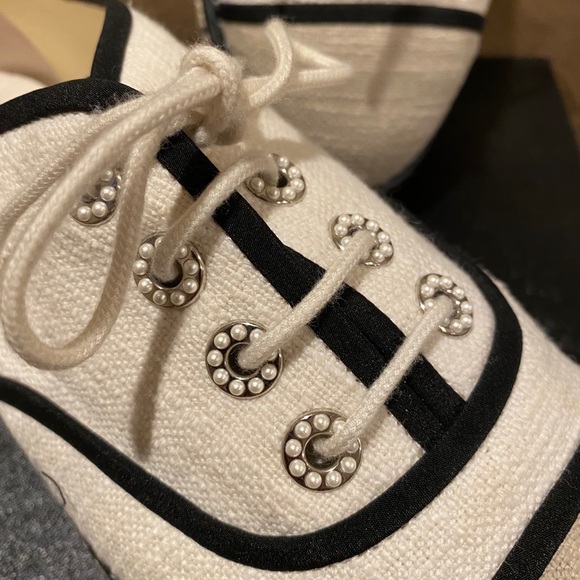 Chanel shoes - Picture 4 of 7